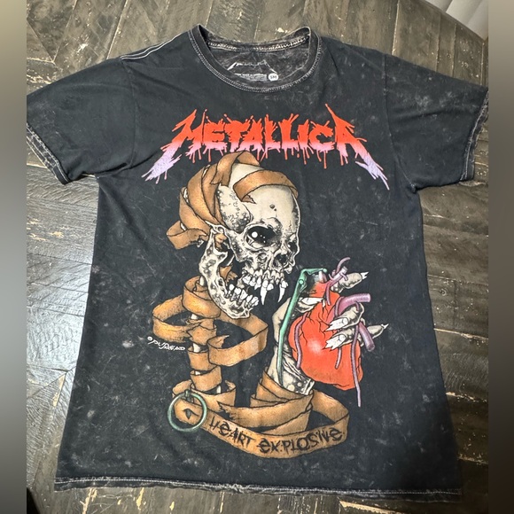 Hot Topic Other - Metallica Heart Explosive T-Shirt